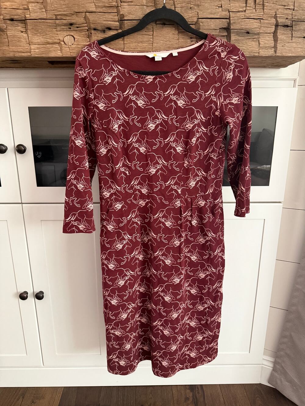 Boden Horse Print Jersey Dress US 6R UK 10R Burgundy Pockets Equestrian Fall